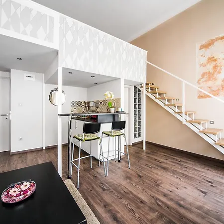 Elisabeth Apartments Apartment