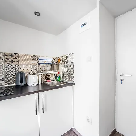 Elisabeth Apartments *